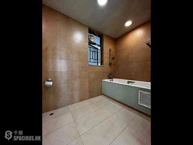 Shek Tong Tsui - The Belcher's Phase 1 Block 3 08