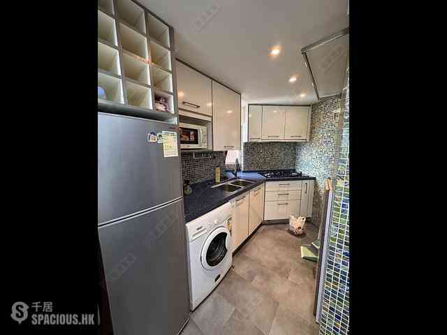 Tai Kok Tsui - Park Avenue Phase 1 Block 7 03