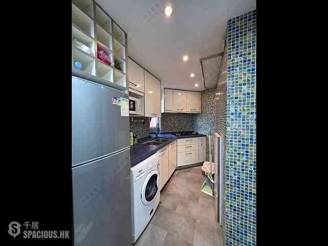 Tai Kok Tsui - Park Avenue Phase 1 Block 7 09