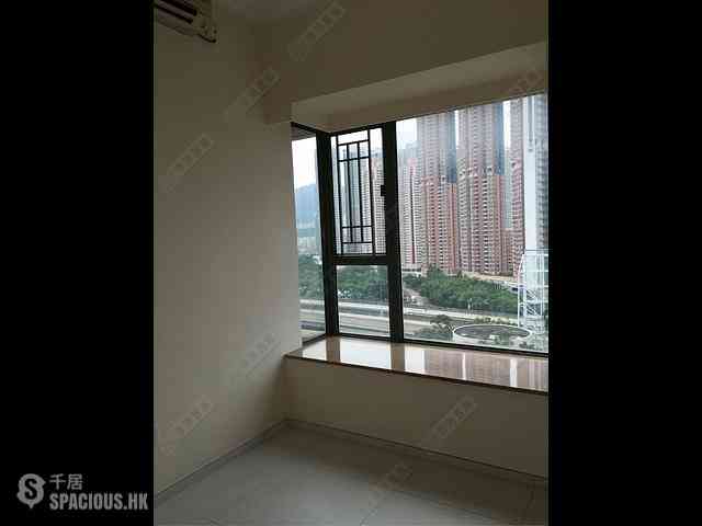 Tai Kok Tsui - Island Harbourview Block 1 06