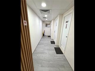 旺角 - Hua Chiao Commercial Centre 21