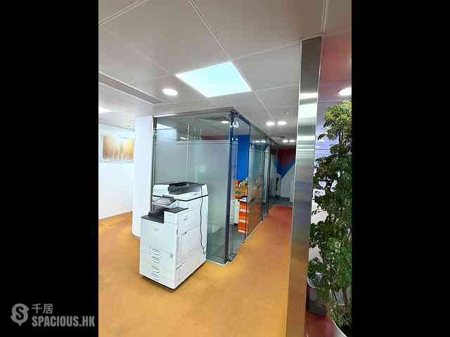 Mong Kok - Hua Chiao Commercial Centre 22