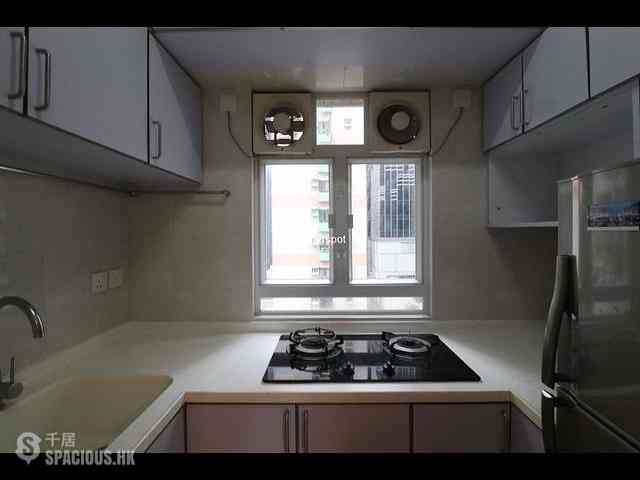 Wan Chai - Silvervale Mansion 04
