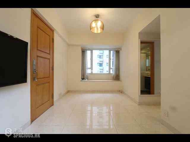 Wan Chai - Silvervale Mansion 07