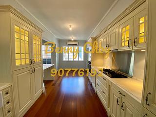 Mid Levels Central - Long Mansion 02