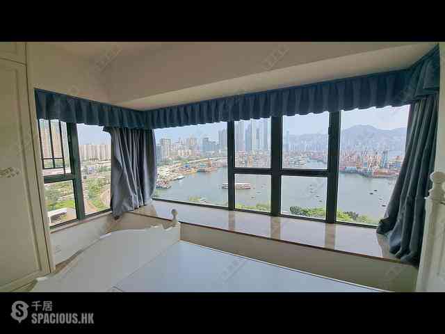 Tai Kok Tsui - Island Harbourview Block 9 03
