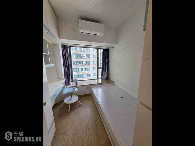Tai Kok Tsui - Island Harbourview Block 9 09