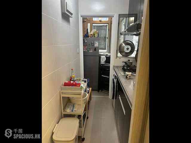 Shek Tong Tsui - Fairview Court 06
