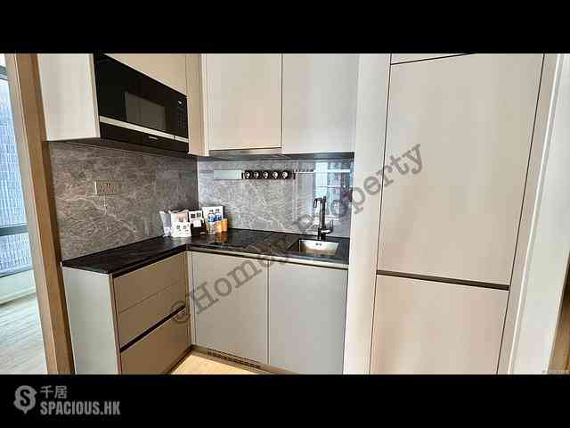 Sai Ying Pun - Des Voeux W Residence 05