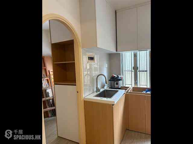 Sai Ying Pun - Kam Kwan Building 06