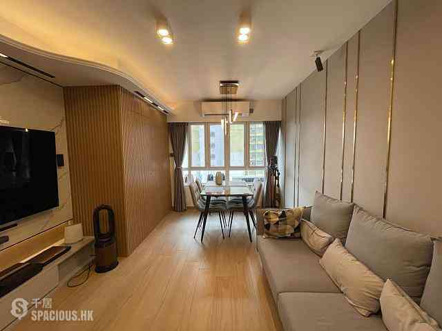 Shau Kei Wan - Tung Chun Court Kam Chun House (Block A) 01