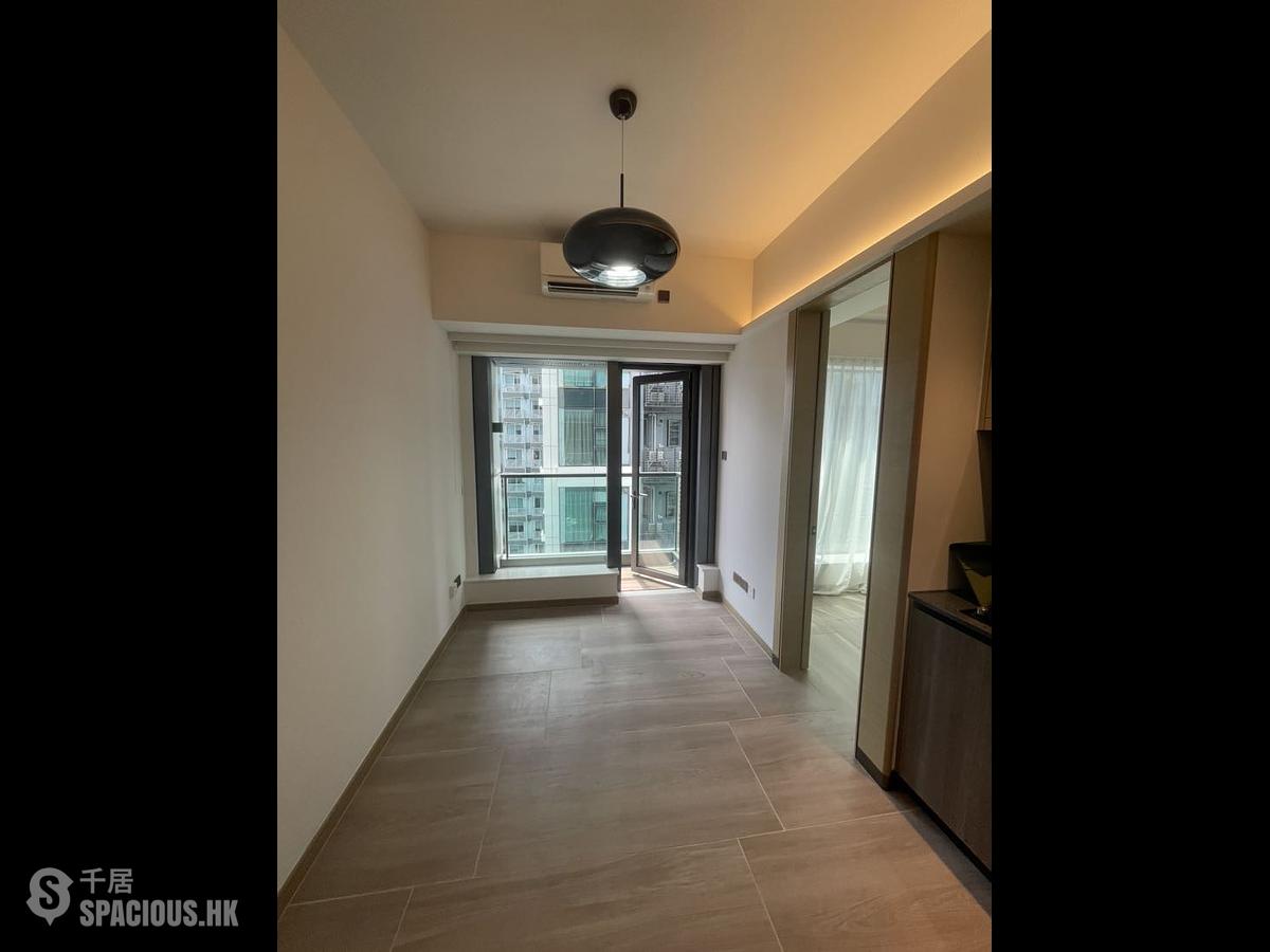 Sai Ying Pun - One・Artlane 01
