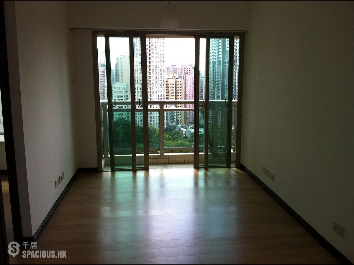 Sai Ying Pun - Centre Place 01