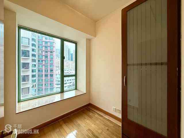 Sai Ying Pun - Bon-Point 12