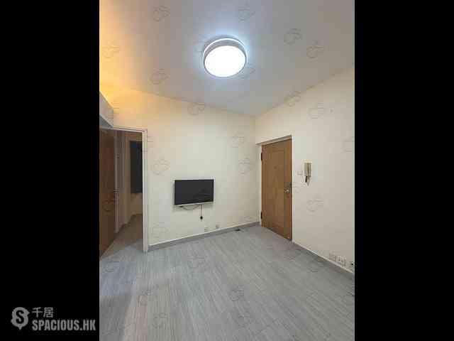 Quarry Bay - Hon Way Mansion 03