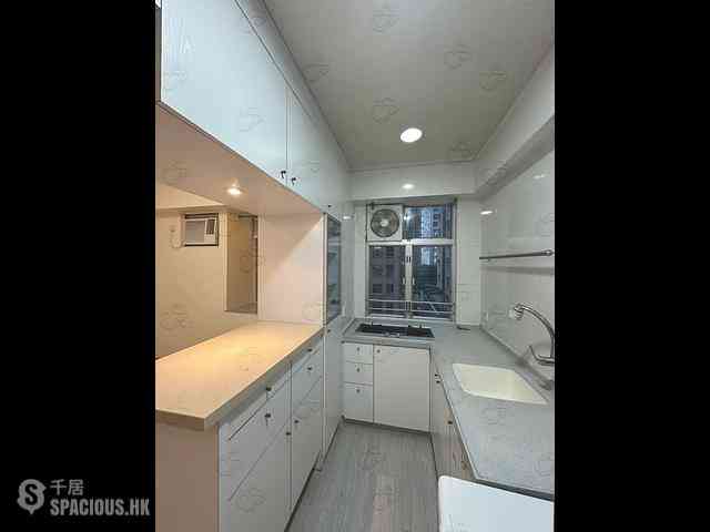 Quarry Bay - Hon Way Mansion 06