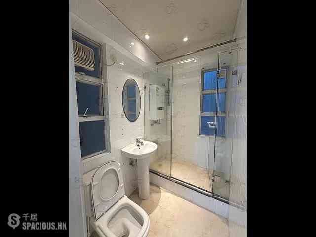 Quarry Bay - Hon Way Mansion 08