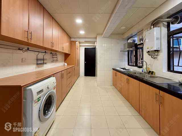 Mid Levels Central - Right Mansion 05