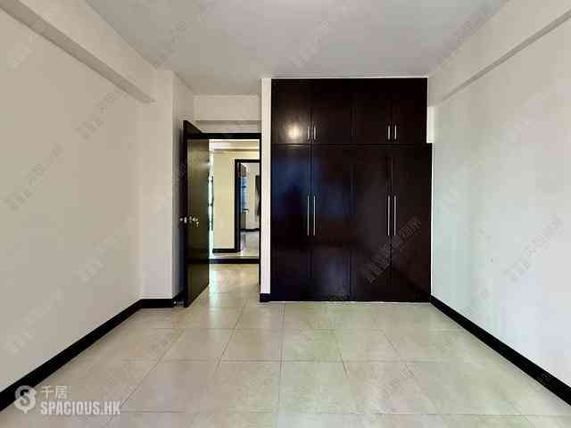 Mid Levels Central - Right Mansion 13