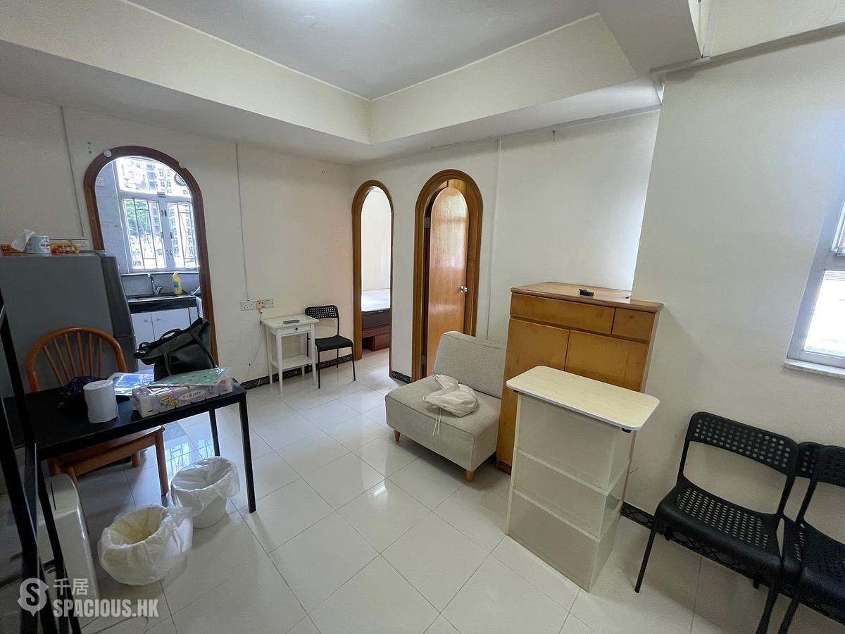 Sai Ying Pun - Lai On Building 01