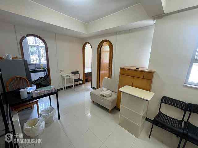 Sai Ying Pun - Lai On Building 01