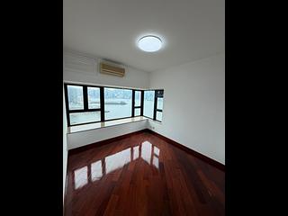 West Kowloon - The Arch Sun Tower (Block 1A) 02