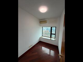 West Kowloon - The Arch Sun Tower (Block 1A) 03