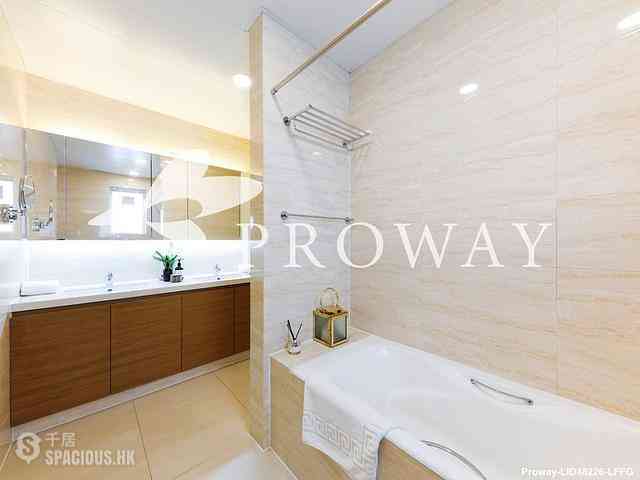 Chung Hom Kok - Coral Villas 06