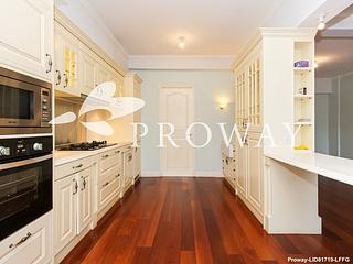 Mid Levels Central - Long Mansion 11