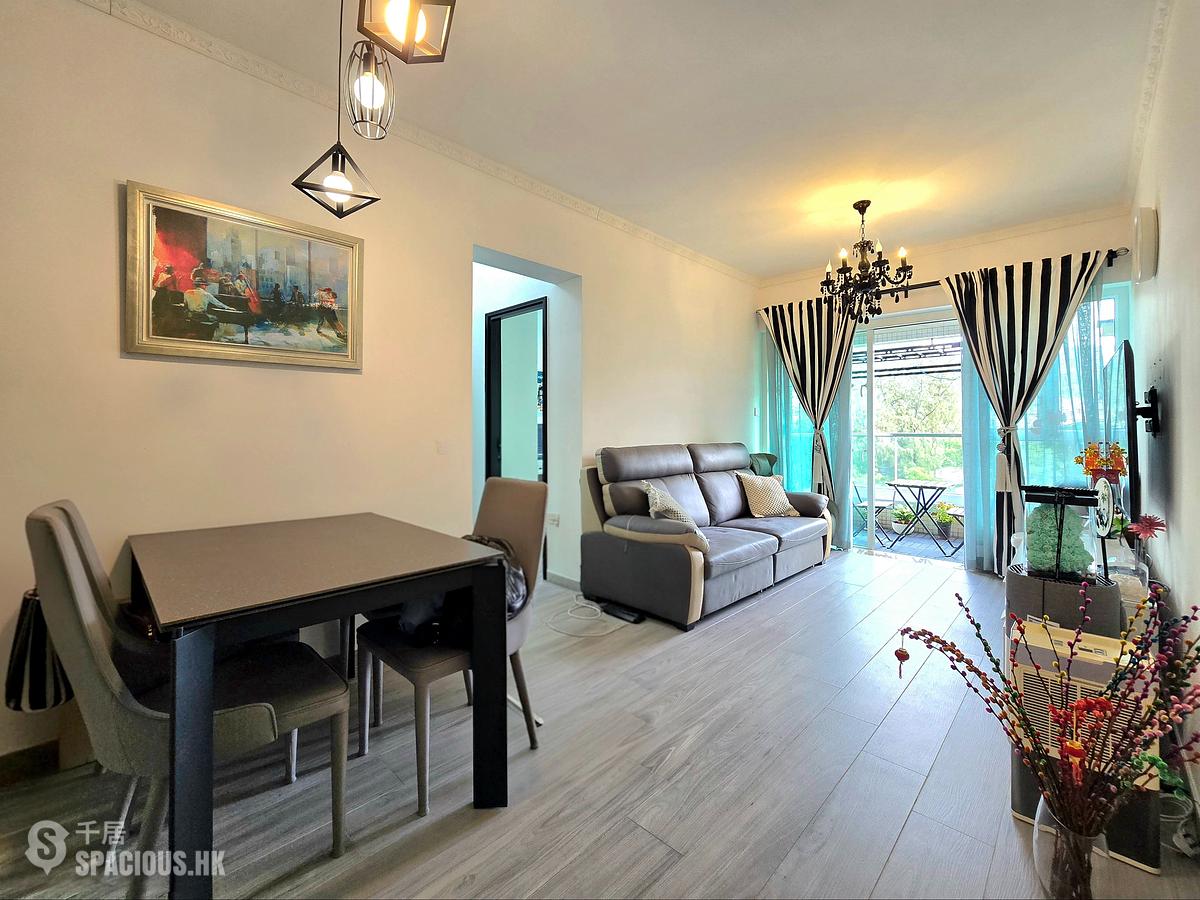 Tung Chung - Coastal Skyline Phase 3 La Rossa 01