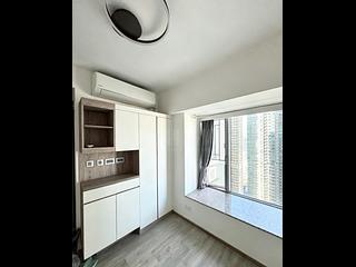 Cheung Sha Wan - The Pacifica Phase 2 Tower 7 03