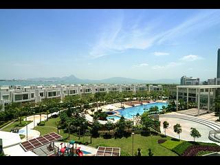 Tung Chung - Coastal Skyline Phase 3 La Rossa 18