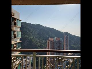 Kennedy Town - The Merton Tower 1 03