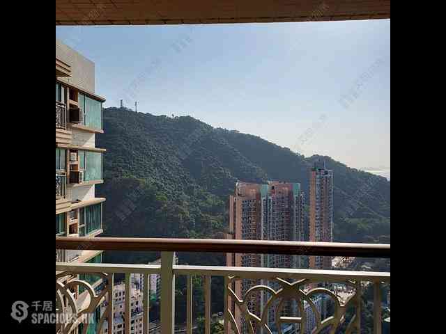 Kennedy Town - The Merton Tower 1 03
