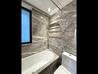 Wong Chuk Hang - The Southside Phase 3B Blue Coast Tower 2B 06