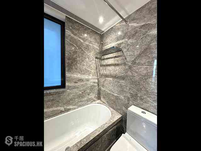 Wong Chuk Hang - The Southside Phase 3B Blue Coast Tower 2B 06