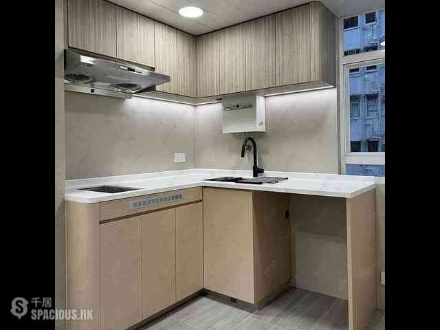 Sai Ying Pun - Fook Moon Building 03