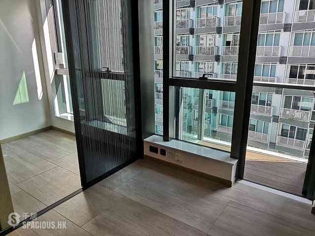 Sai Ying Pun - Two・Artlane 03