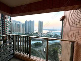 大角咀 - 君滙港5座 02