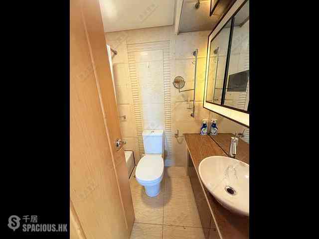 Tai Kok Tsui - Harbour Green Tower 5 05