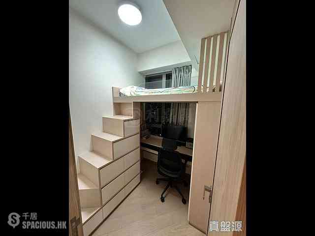 Lohas Park - Lohas Park Phase 11C Villa Garda II Tower 2A 05