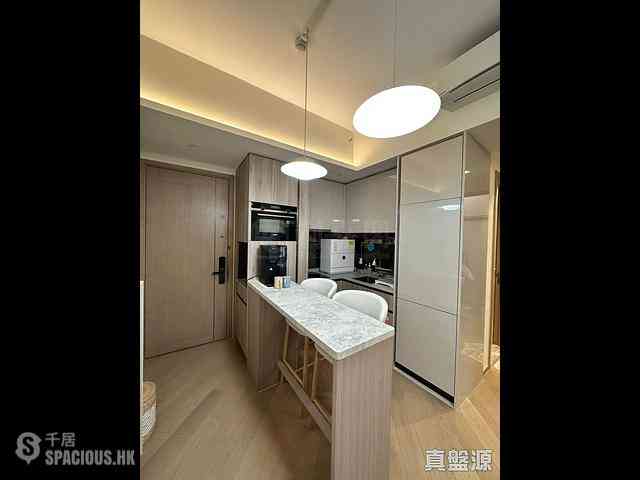 Lohas Park - Lohas Park Phase 11C Villa Garda II Tower 2A 03
