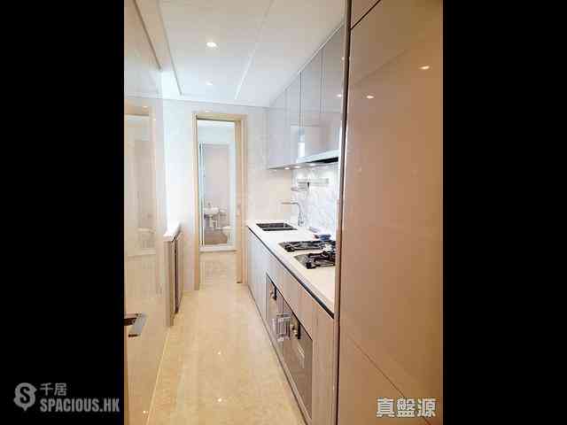 Cheung Sha Wan - Grand Victoria 05