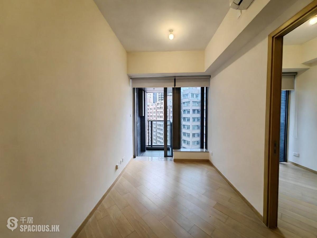 Shek Tong Tsui - Novum West 01