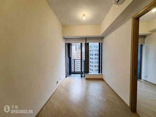 Shek Tong Tsui - Novum West 01
