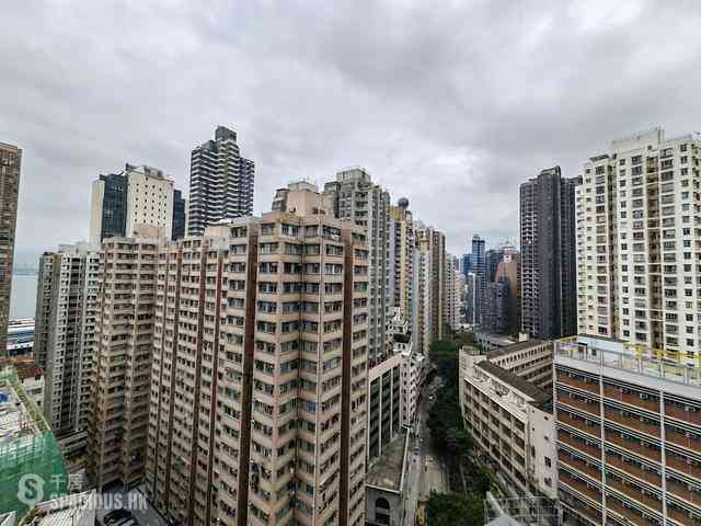 Shek Tong Tsui - Novum West 06