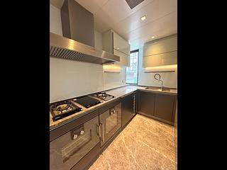 Wong Chuk Hang - The Southside Phase 3B Blue Coast Tower 1B 07