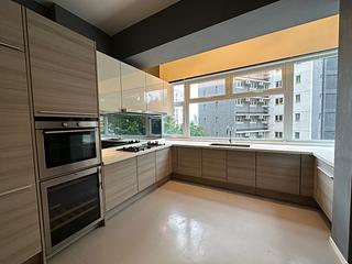 Mid Levels Central - Best View Court Block 68, Macdonnell Road 12