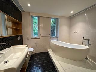 Mid Levels Central - Best View Court Block 68, Macdonnell Road 20