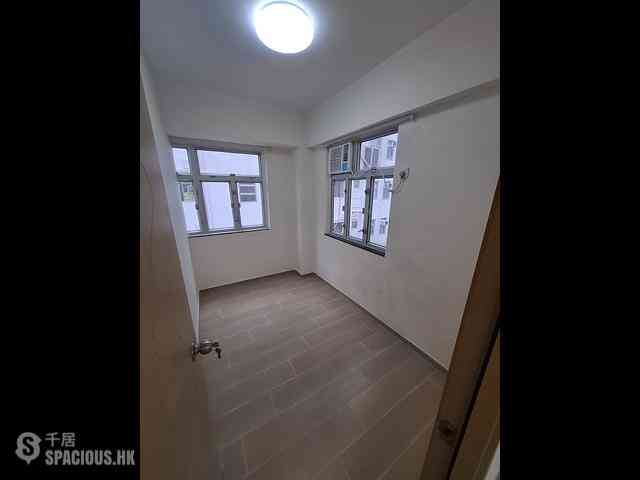 Wan Chai - Senior Building 06
